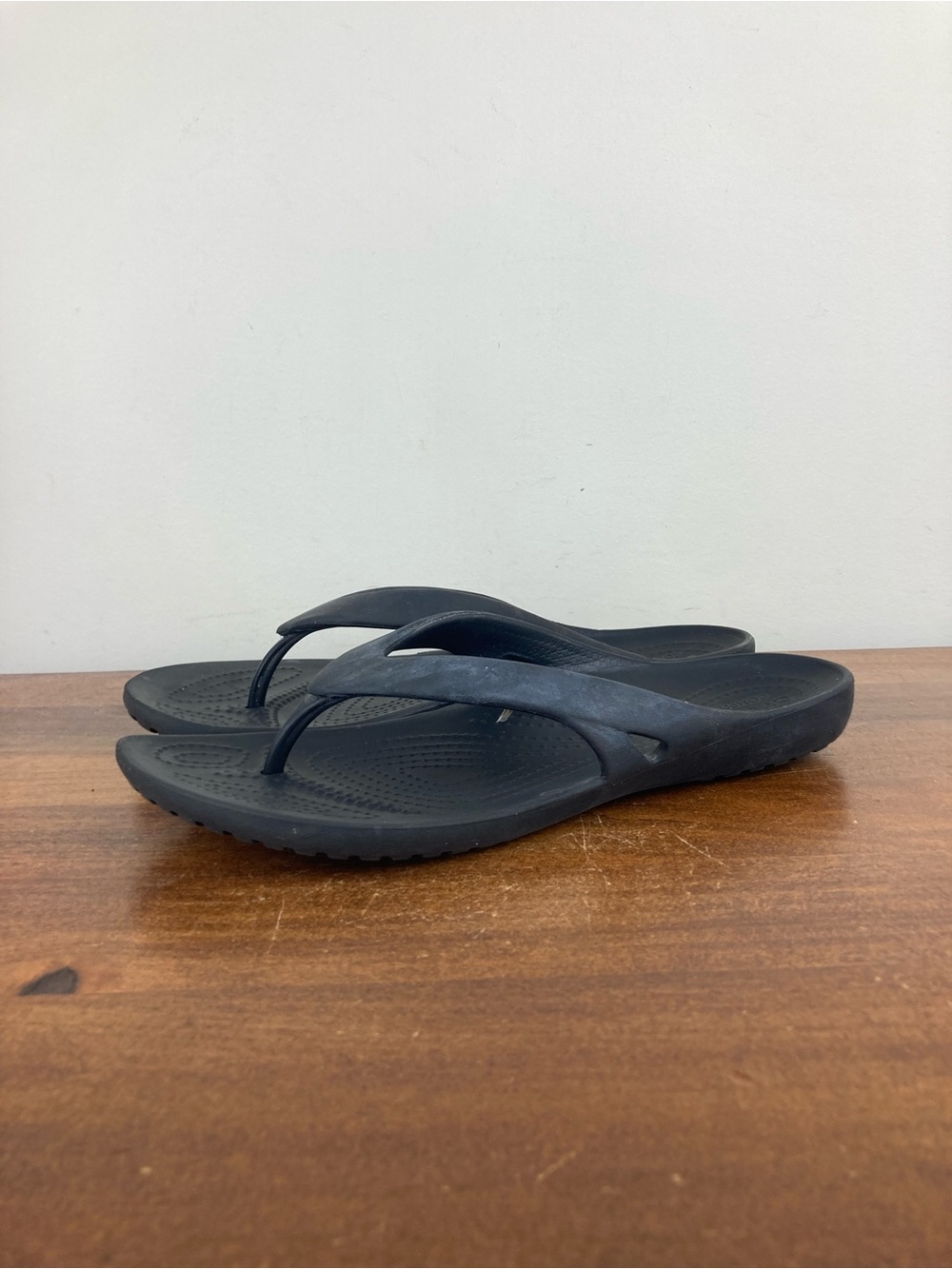 Crocs Kadee II Iconic Comfort Flip Flops Sandals Black 202492 Women's Size 8.